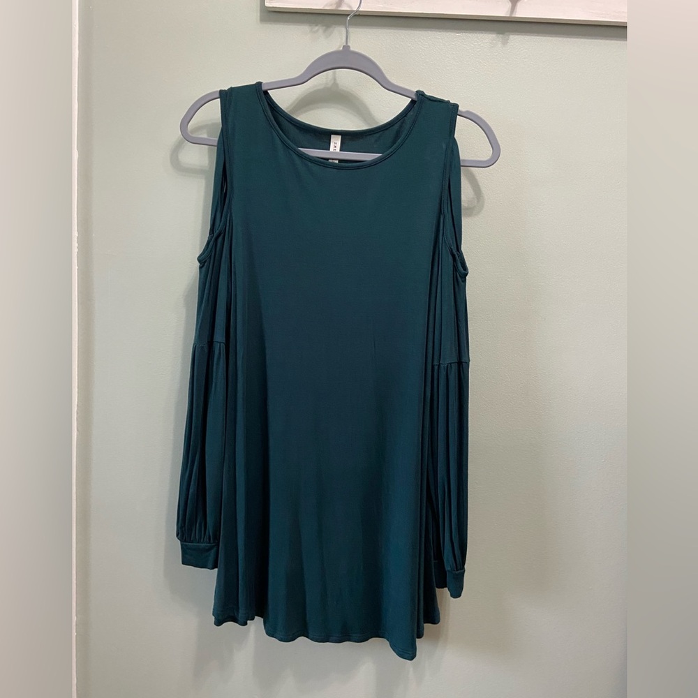 Emerald Women’s Green Tunic Size Medium